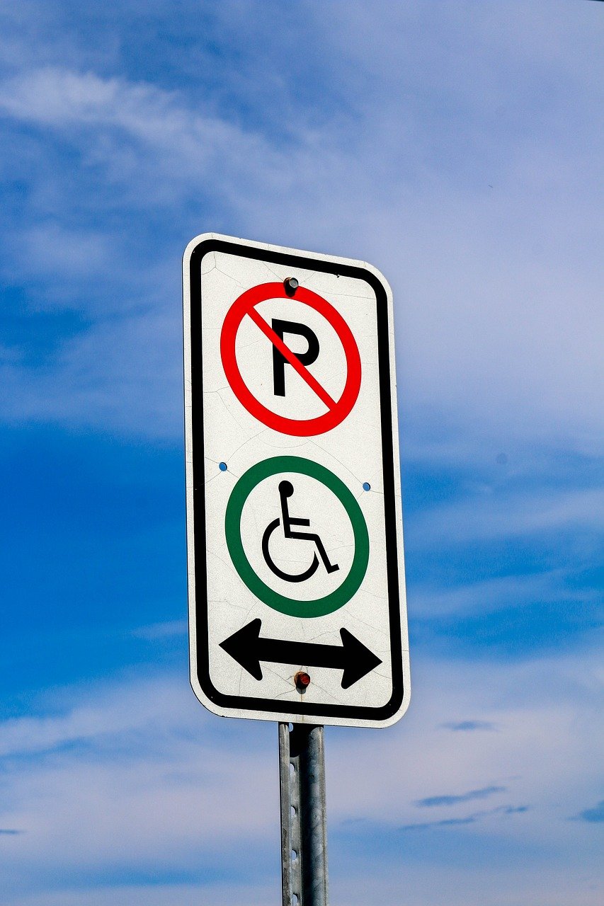 Stationnement pour handicapés : beaucoup d’incompréhension et de préjugés